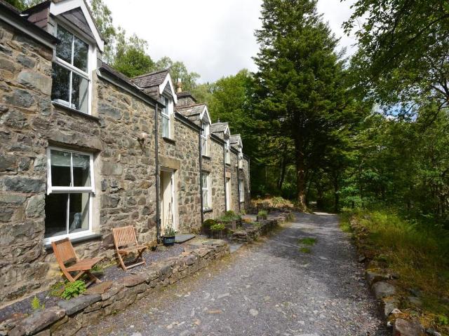 House for sale in Ganllwyd, Wales