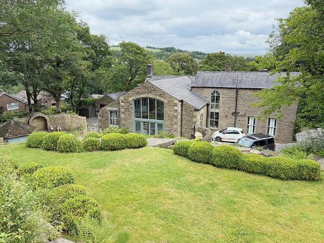 House for sale in Saddleworth, Pendock
