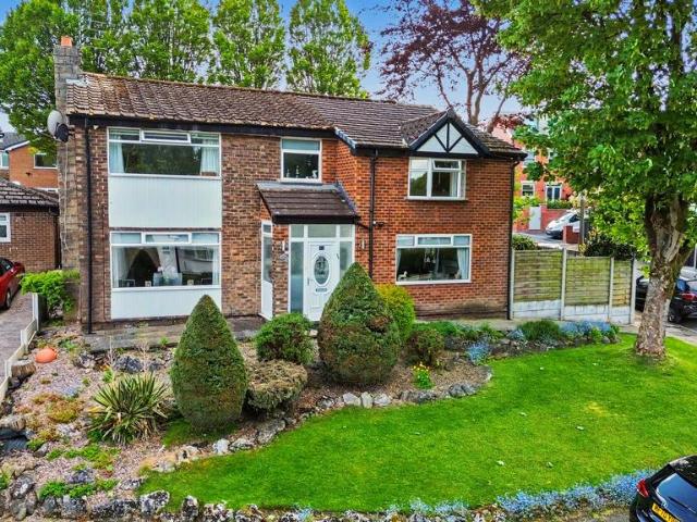 House for sale in Park Lane, Bury