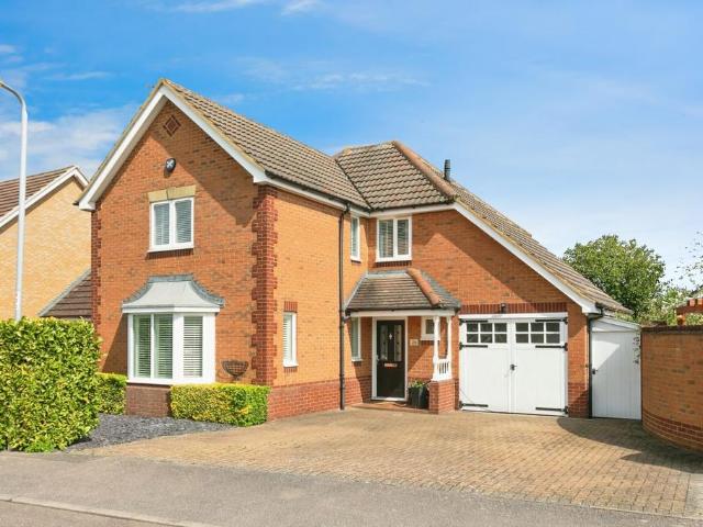 House for sale in Old Stratford, Northamptonshire