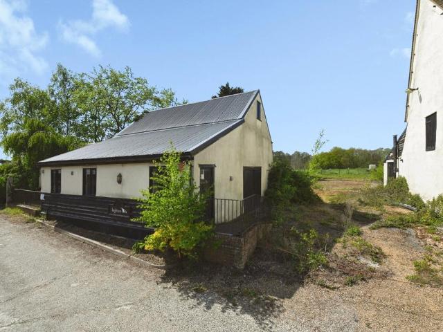 House for sale in Chipping Hill, Essex