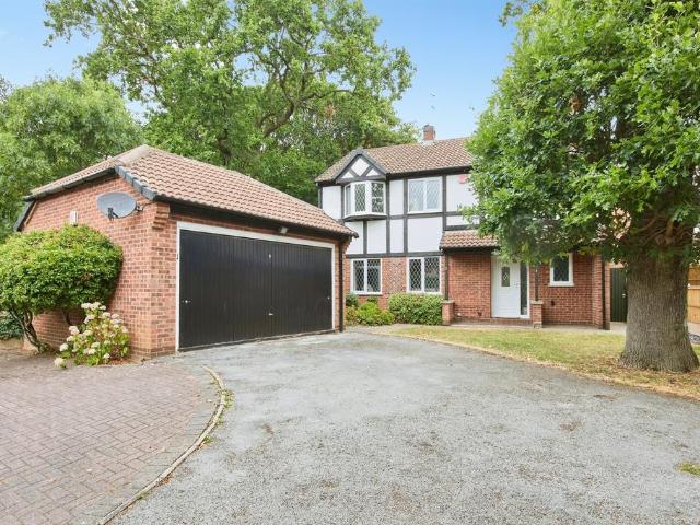 House for sale in Oakwood, East Midlands