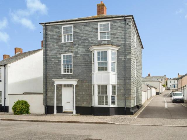 House for sale in Newquay, Cornwall