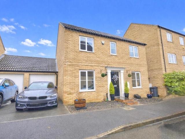 House for sale in Great Billing, Little Billing