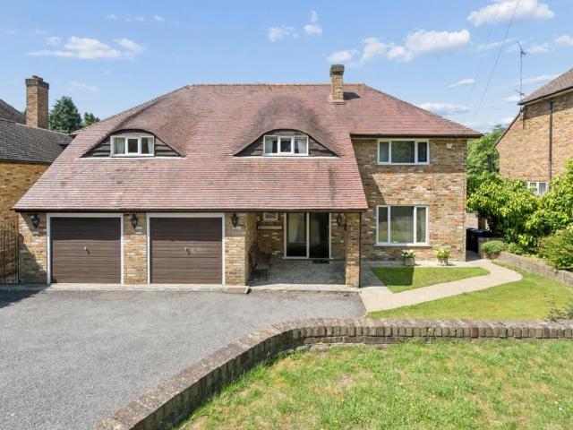 House for sale in Chalfont St. Peter, Denham