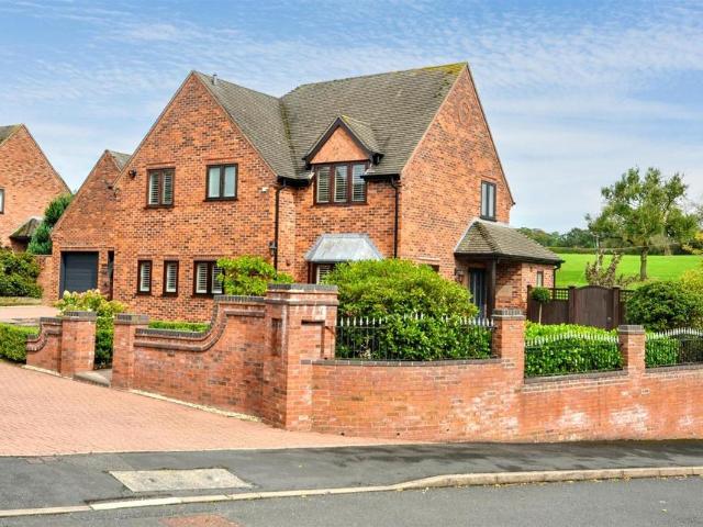House for sale in Baswich, Staffordshire