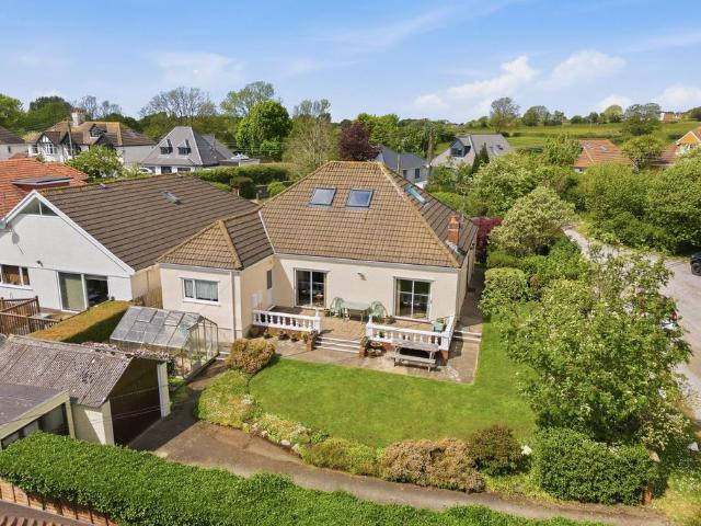 House for sale in Holtsfield, Manselfield