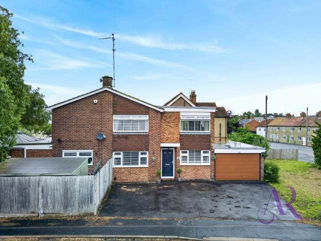 House for sale in Milton Keynes