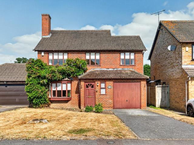 House for sale in Finchampstead