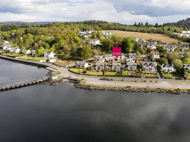 House for sale in Sandbank, Scotland