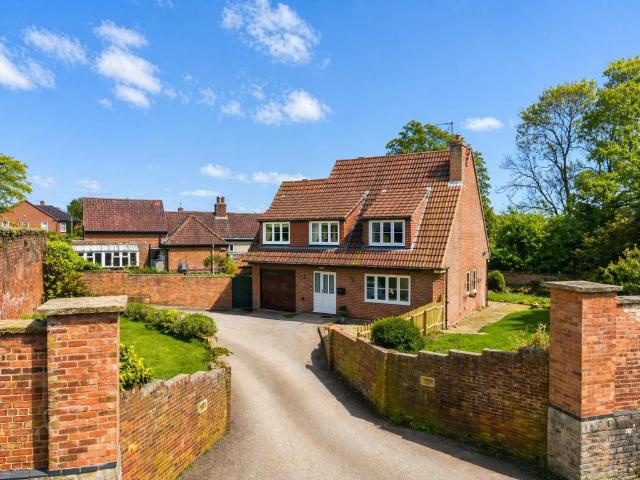 House for sale in Barton In Fabis, East Midlands