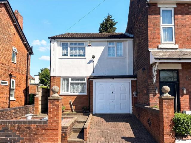 House for sale in Goldthorn Hill, West Midlands