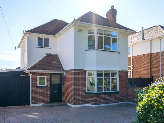 House for sale in Throop, Bournemouth