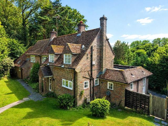 House for sale in Perryfields, West Sussex