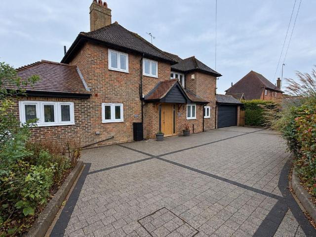 House for sale in Cooden, Rother