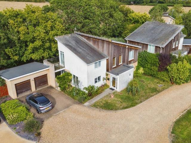 House for sale in Highfields Caldecote, Arrington