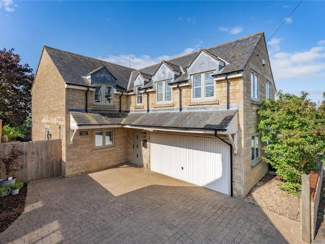 House for sale in Cotterstock