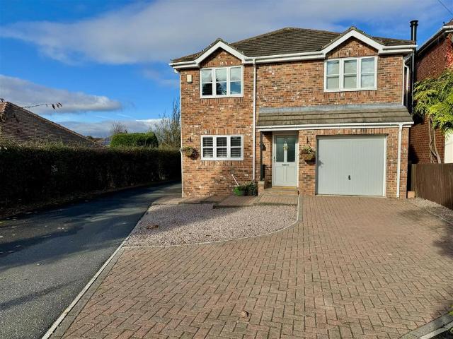 House for sale in Royston, South Yorkshire