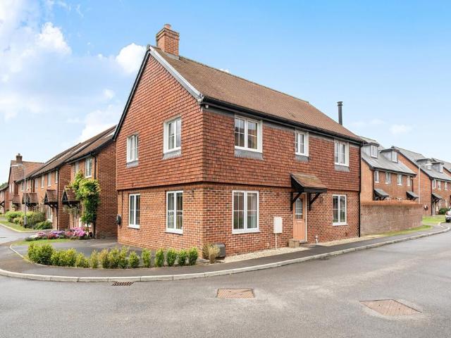 House for sale in Fisher's Pond, Colden