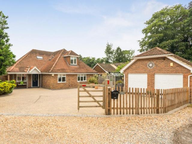 House for sale in Bolton Low Houses, Hampshire