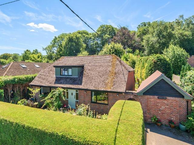 House for sale in Fole, Surrey