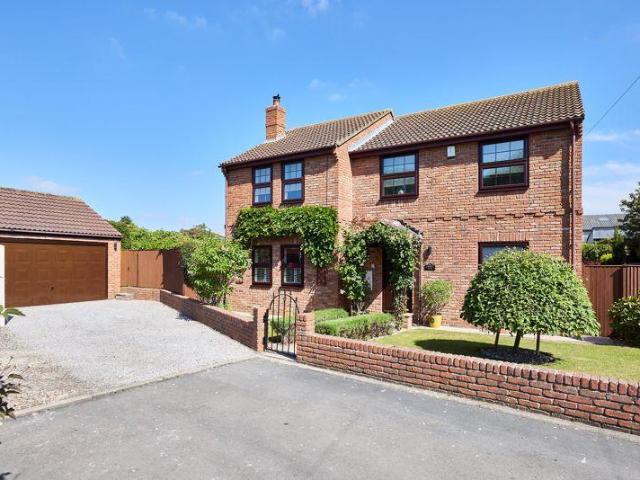 House for sale in West Haddlesey, North Yorkshire
