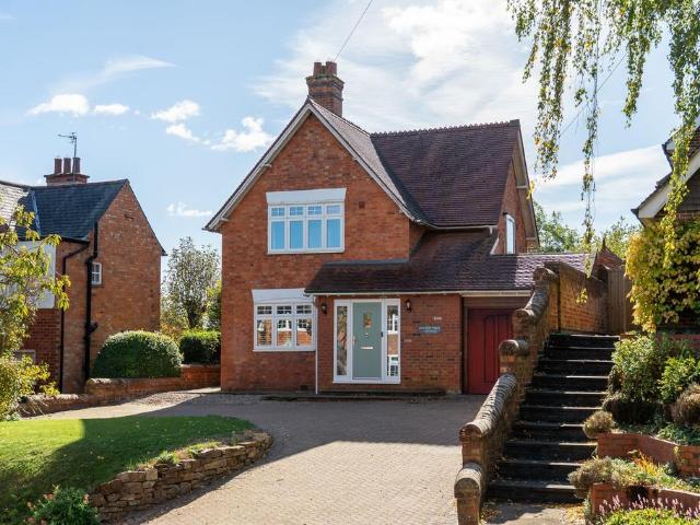 House for sale in Great Oxendon, West Northamptonshire