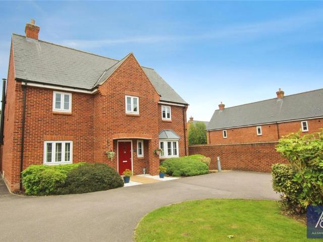 House for sale in Middleton Cheney, Northamptonshire