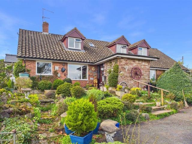 House for sale in Weston Under Penyard