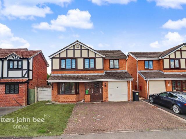 House for sale in Haslington