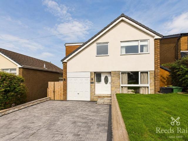House for sale in Cleckheaton, West Yorkshire