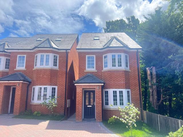 House for sale in Cargate, Aldershot