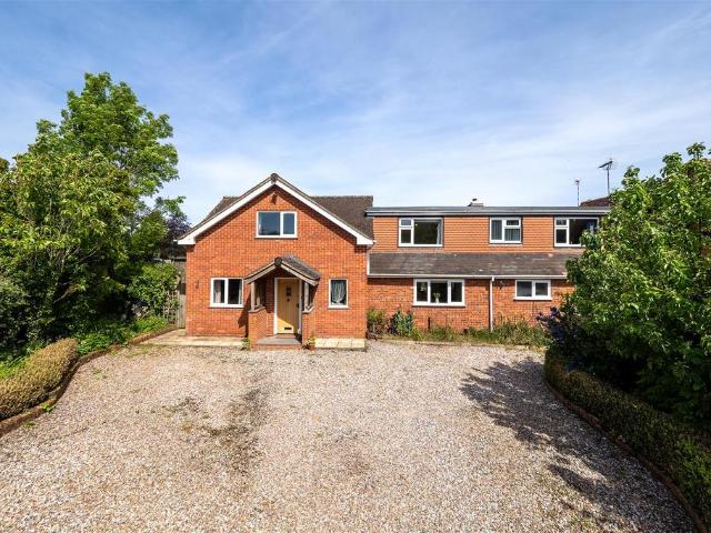 House for sale in Alderminster, Warwickshire