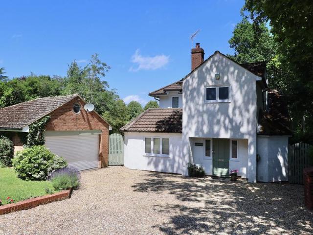 House for sale in Little Missenden, Little Kingshill