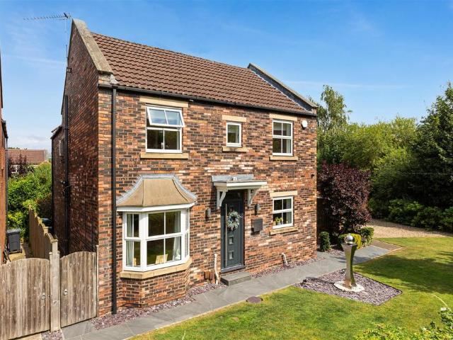 House for sale in High Field, York