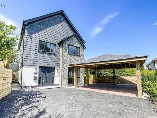 House for sale in Colebrook Village, Mount Wise