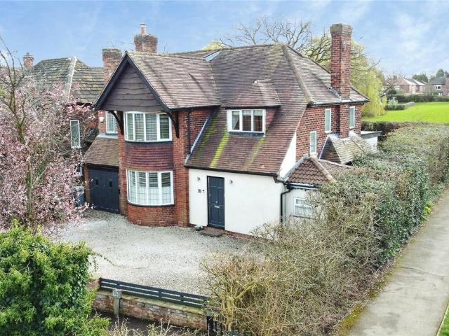 House for sale in Lakes Estate, Handforth