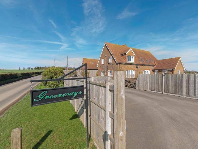 House for sale in Oad Street, Kent