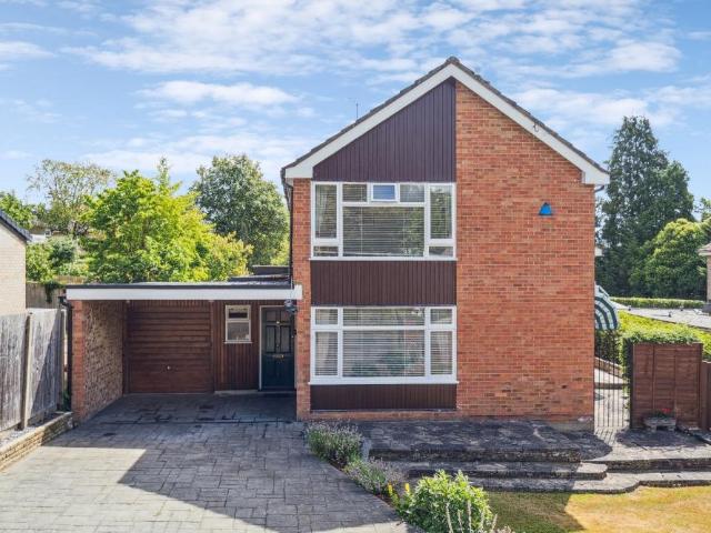 House for sale in Farnham Common, Buckinghamshire