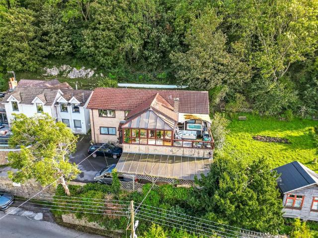 House for sale in Kewstoke, North Somerset