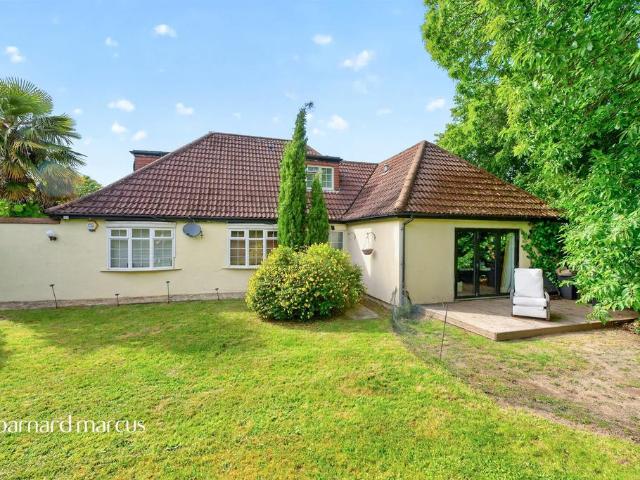 House for sale in Pachesham Park, Surrey