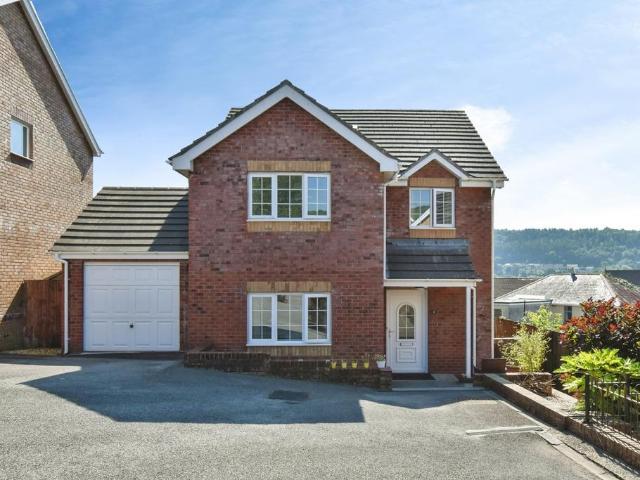 House for sale in Pontardawe, Pontardawe, Clydach