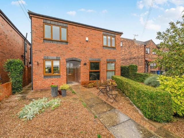 House for sale in Cawood, North Yorkshire
