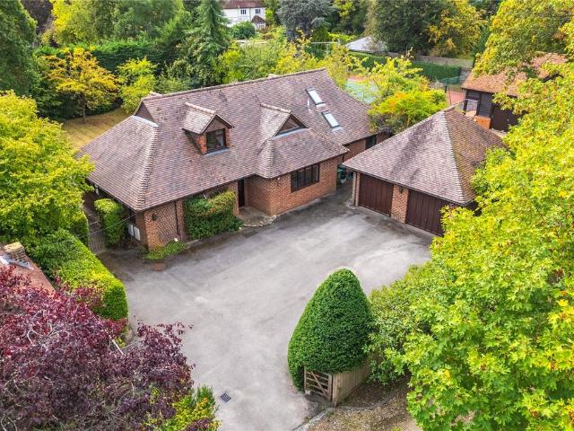 House for sale in Lower Shiplake, South Oxfordshire