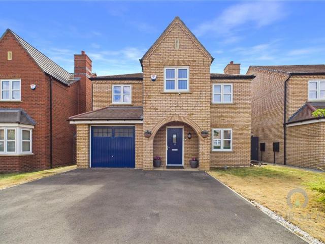 House for sale in Upton