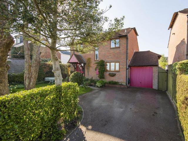House for sale in Punnett's Town, Cross In Hand