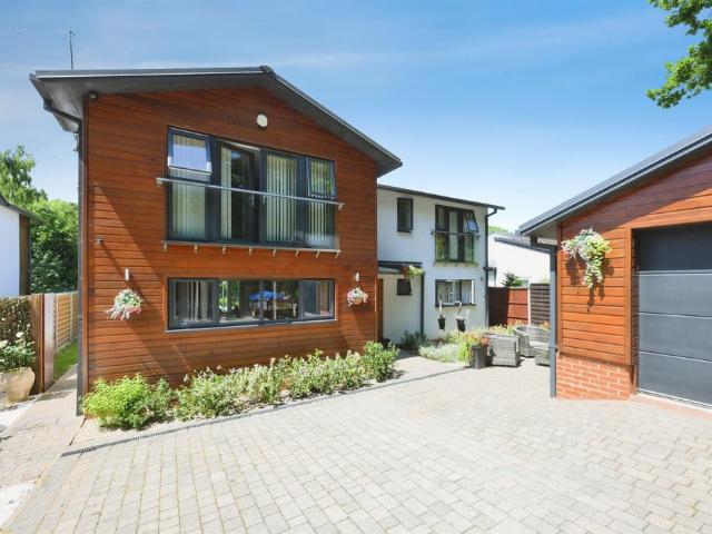 House for sale in Hare Street, Harlow