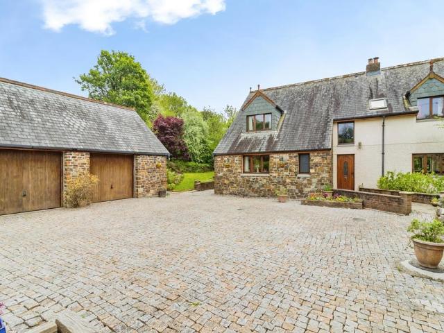 House for sale in Callington, Cornwall