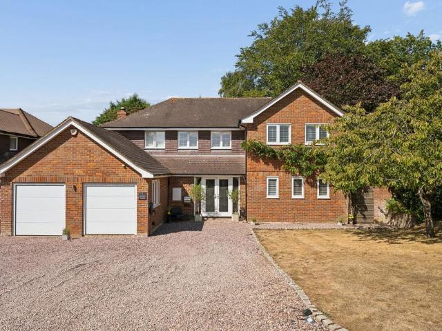 House for sale in Pouchen End, Hertfordshire