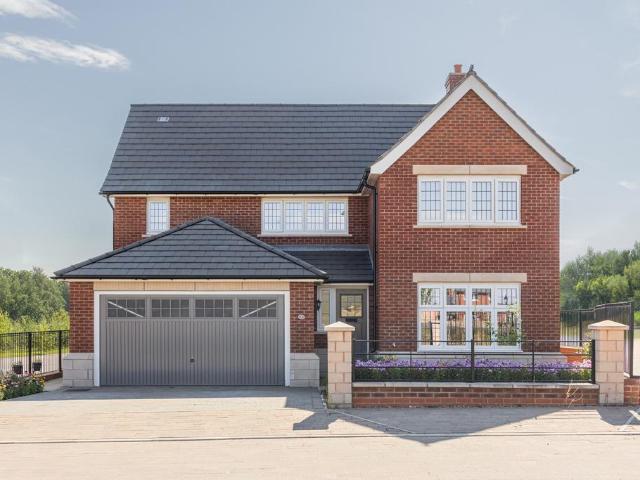 House for sale in Eaton